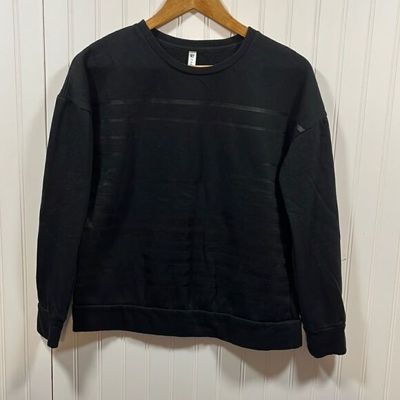 Fabletics black logo crewneck sweatshirt - Picture 1 of 6